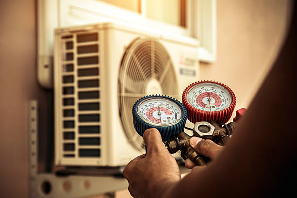 Professional Hvac technician working in Foley, MN